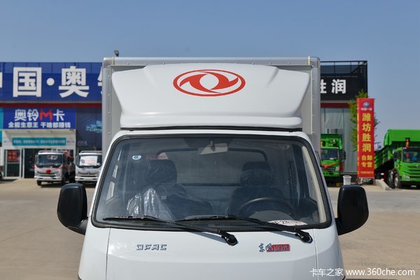 1台T5(原东风途逸)载货车成功交付客户