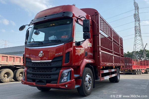 东风柳汽新乘龙m3中卡220马力4x268米仓栅式载货