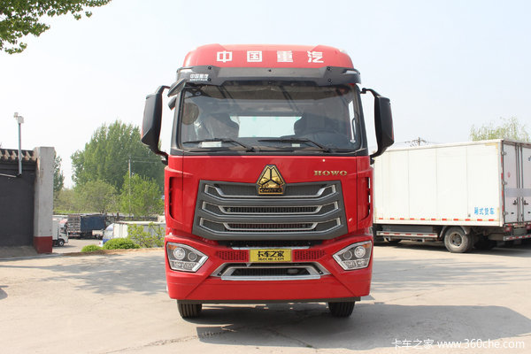 中国重汽 豪沃NX中卡 330马力 6X2 9.5米AMT自动挡厢式载货车(ZZ5257XXYN56CJF1)