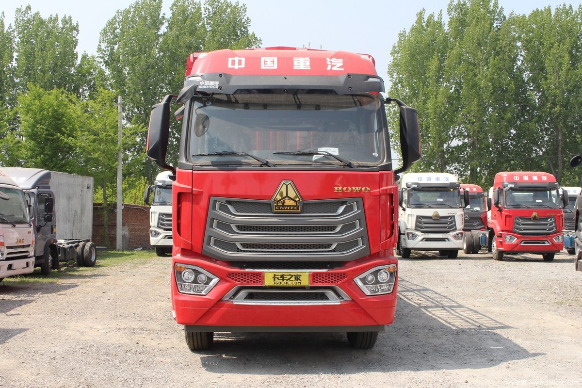 中国重汽 豪沃NX中卡 330马力 6X2 9.5米AMT自动挡仓栅式载货车