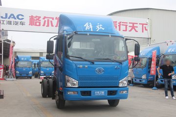 解放 J6F 170马力 4.16米单排厢式轻卡(CA5048XXYP40K41L2E6A84) 卡车图片