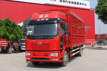 一汽解放 J6L中卡 220马力 4X2 6.8米仓栅式载货车(国六)(CA5180CCYP28K2L2E6A80)