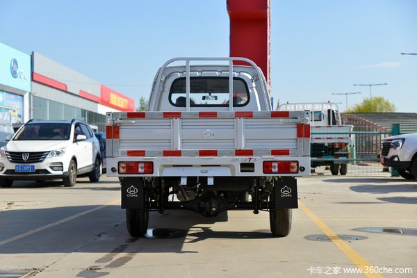 新豹T3载货车限时促销中 优惠0.3万