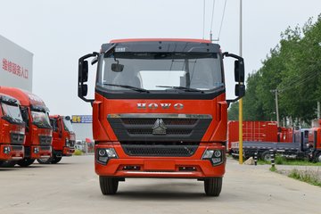 中国重汽HOWO G5X中卡 220马力 4X2 6.2米栏板载货车(ZZ1187K561DF1B)