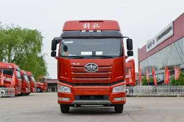 一汽解放 新J6P重卡 质惠版 560马力 6X4 牵引车(速比4.1)(CA4250P66K25T1E6)