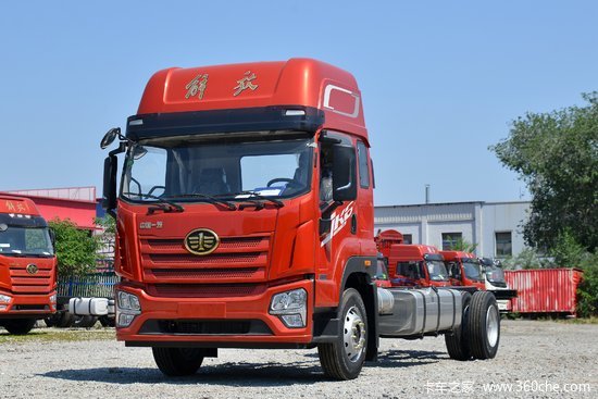 青岛解放jk6中卡260马力4x2675米仓栅式载货车国六高顶ca5180ccyp28k1