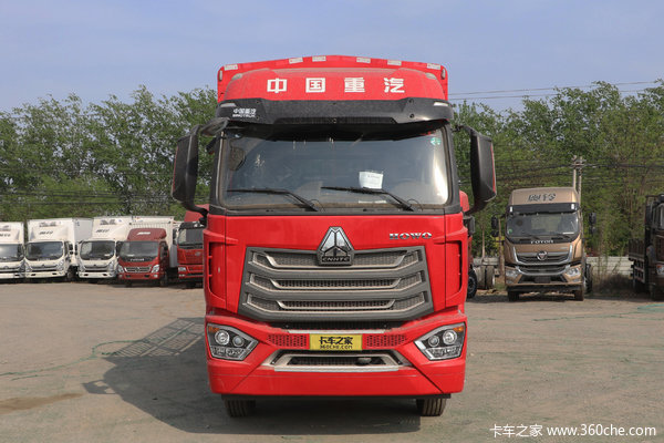 中国重汽 豪沃NX中卡 350马力 6X2 9.5米仓栅式载货车(9挡)(ZZ5257CCYN56CJF1)