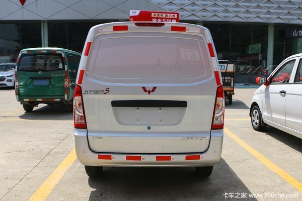 2l汽油 5座 封闭货车(国六)4.26万0.