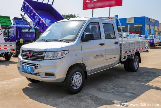 五菱 荣光新卡 加长版 基本型 1.8l 125马力 汽油 2.