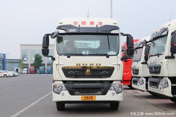 中国重汽 HOWO TX 270马力 4X2 9.6米厢式载货车(国六)(10挡)(ZZ5187XXYK711GF1)