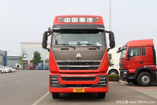 中国重汽 HOWO TH7重卡 460马力 4X2 AMT自动挡牵引车(国六)(ZZ4187V361HF1)