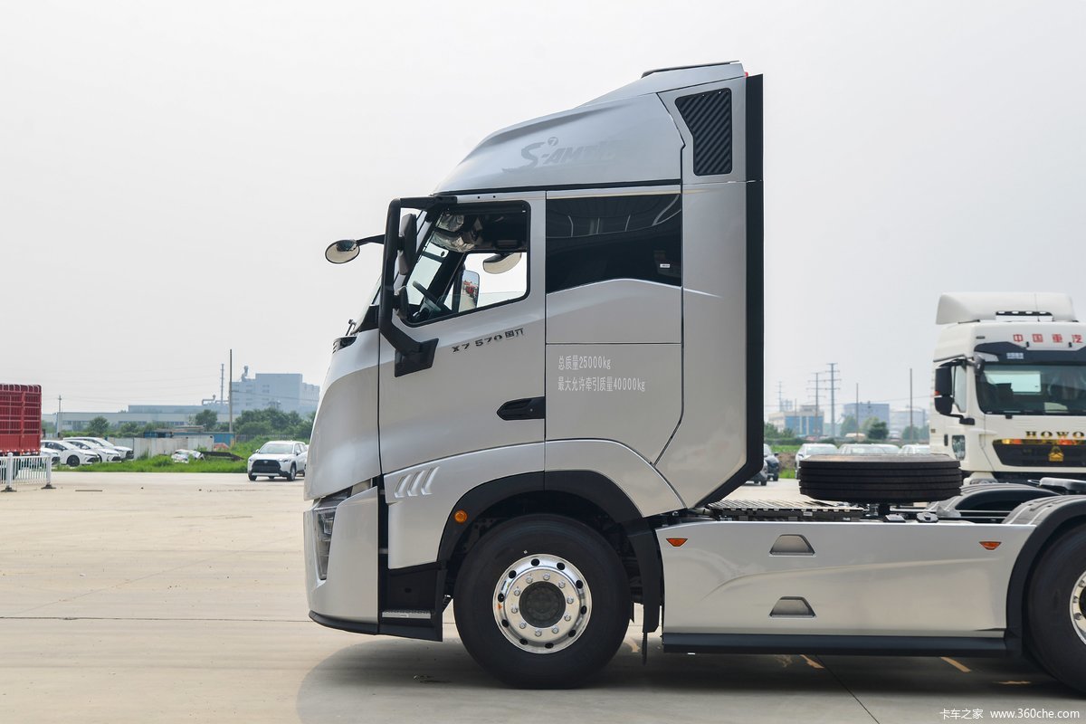 【图】中国重汽 黄河 X7重卡 570马力 6X4 AMT自动挡牵引车(速比2.85)(ZZ4257W344XF1)_实拍图片_1482919 ...