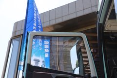 青岛解放 鹰途 商务舱 620马力 6X4 AMT自动档牵引车(国六)(带液缓)(CA4257P35K18T1E6A80)