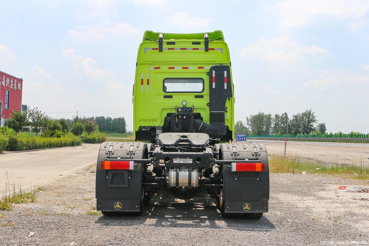 【图】三一重卡 江山版 585马力 6X4 AMT自动挡牵引车(国六)(HQC42503S1S13F)_实拍图片_1507850_卡车之家