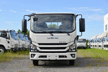 江铃 全新凯运中体 146马力 3.8米排半栏板轻卡(国六)(jx1044tgb26)