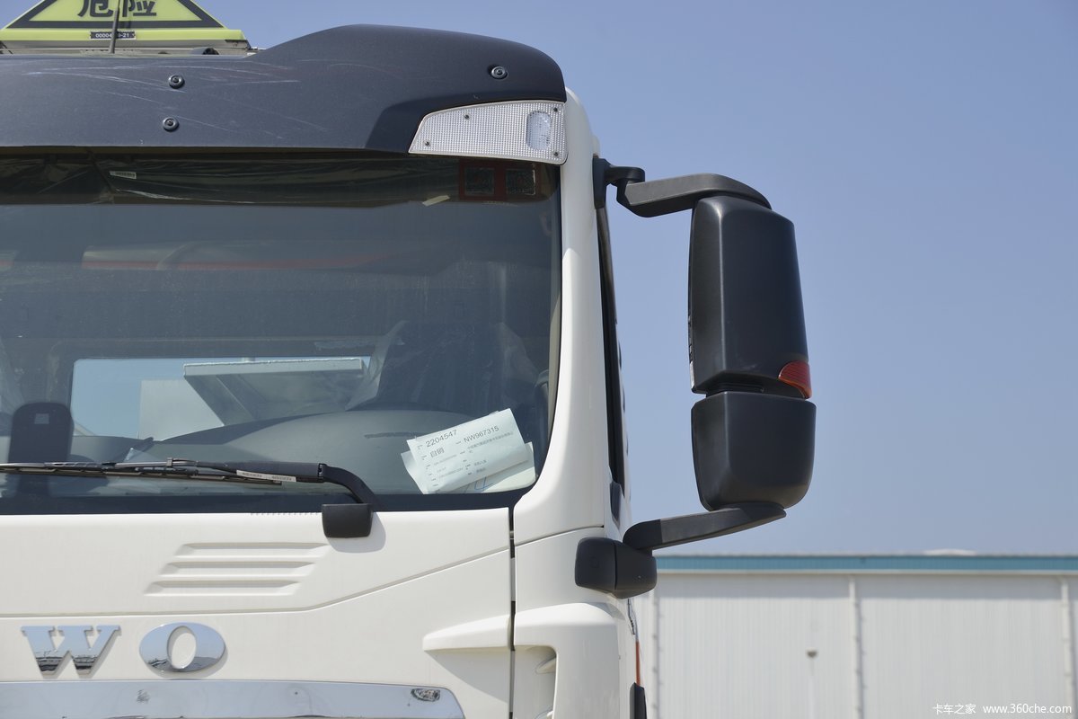 【图】中国重汽 HOWO TX7 350马力 8X4 易燃液体罐式运输车(绿叶牌)(JYJ5327GRYF1)_实拍图片_1516252_卡车之家
