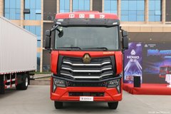 中国重汽 HOWO MAX 480马力 8X4 9.5米畜禽运输车(ZZ5317CCQV466HF1)