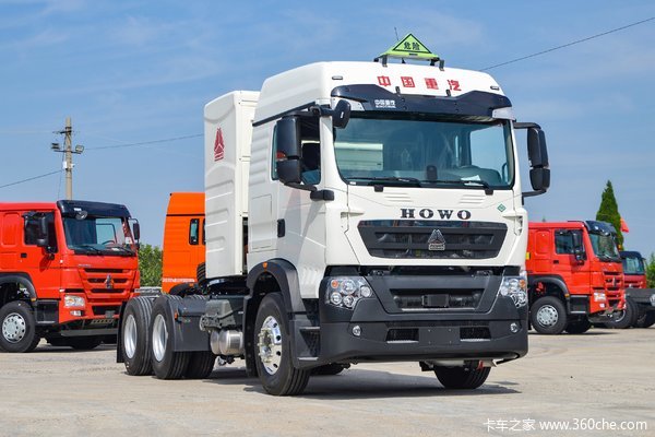 中国重汽 HOWO TX重卡 460马力 6X4 CNG危险品牵引车(ZZ4257V384GF1CW)
