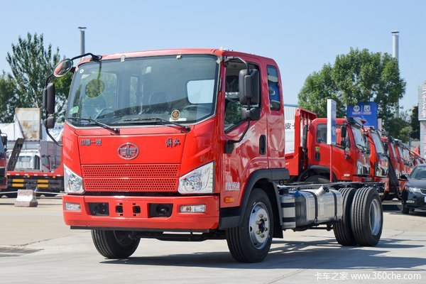 一汽解放轻卡载货车J6F在载货车进行优惠促销活动，优惠高达0.5