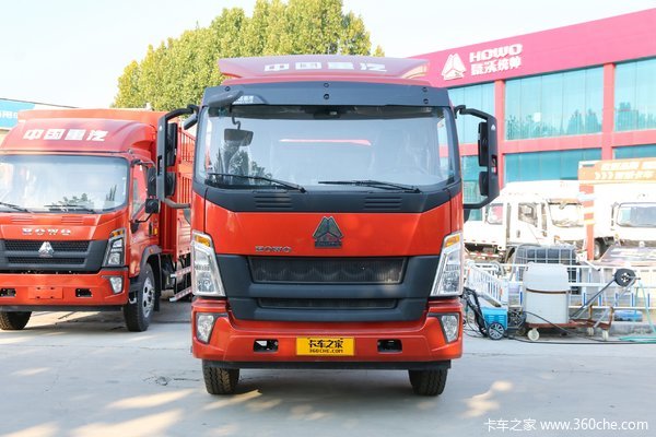 中国重汽HOWO G5X中卡 240马力 4X2 5.2米栏板载货车(ZZ1167K421DF1B)