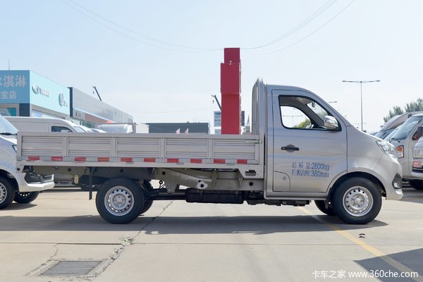 新豹T3载货车西宁市火热促销中 让利高达0.05万