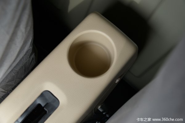 长安跨越星V3 2022款舒适型107马力1.5L汽油5座封闭