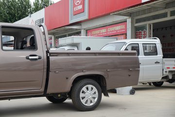 长安跨越跨越王f3长轴豪华版16l汽油122马力两驱双排皮卡国六745kg