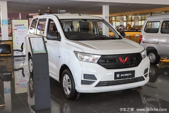 五菱 宏光s 2021款 标准型 99马力 5/6/7座 汽油 1.