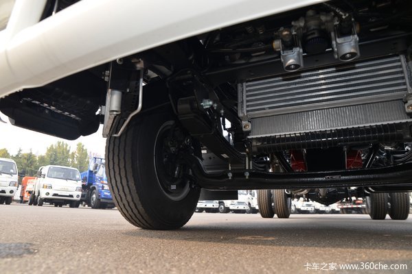 骏铃V6载货车无锡市火热促销中 让利高达0.36万
