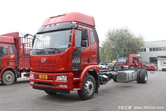 一汽解放 j6l中卡 创富版2.0 260马力 4x2 9.
