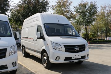 8t柴油 3座 加长轴超高顶封闭货车 卡车图片