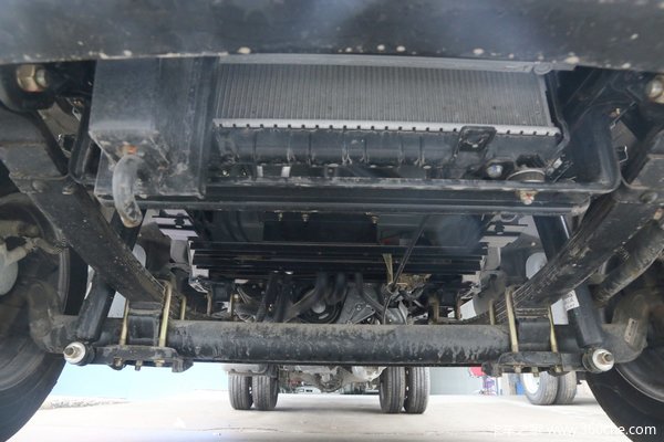 促销W18 1.6L 122马力 2.55米双排厢式微卡(国六)