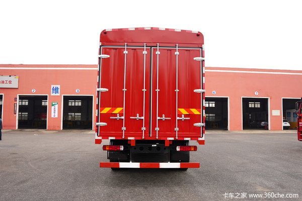 上海沪淮为您推荐6.8米载货车，欢迎新老顾客到店详询