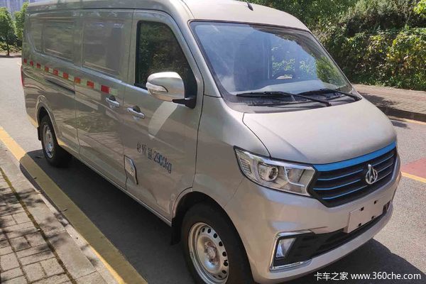 跨越星V7EV电动封闭厢货重庆市火热促销中 让利高达5万