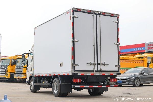 中国重汽HOWO 统帅 190马力 4X2 5.09米冷藏车(