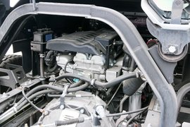 德沃斯V8 载货车底盘                                                图片