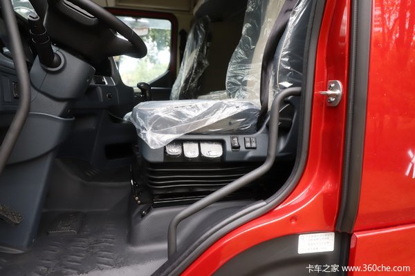 优惠0.3万 重庆市乘龙H7牵引车火热促销中