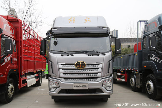 青岛解放 jk6中卡 290马力 4x2 9.75米amt自动档厢式载货车(速比3.