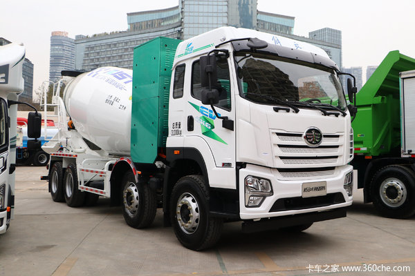 青岛解放 JK6 8X4 6.79方纯电动混凝土搅拌运输车(WL5311GJBCADFBEV)(瑞江牌)350.08kWh