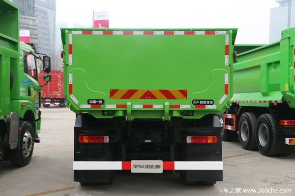 青岛解放 悍V重卡 350马力 8X4 7米自卸车(CA3310P1K2L4T4E5A80)