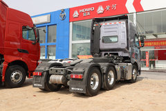 中国重汽 HOWO TH7重卡 680马力 6X4 AMT自动档牵引车(国六)(ZZ4257Y324HF1B)