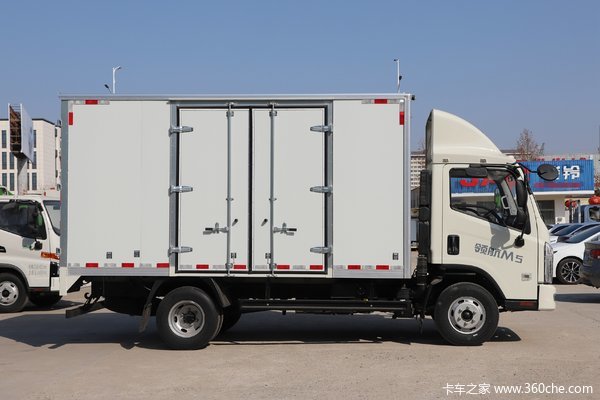 福田领航M5家禽类运输车首选、货厢尺寸大载重量高、