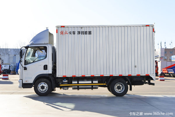 一汽解放轻卡载货车领途在载货车进行优惠促销活动
