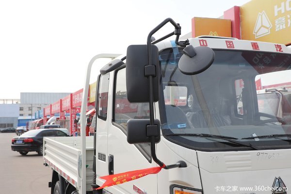 中国重汽HOWO追梦五一特惠活动一口价7.6万带回家