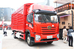 青岛解放 JK6中卡 245马力 CNG 4X2 6.7米仓栅式载货车(国六)(CA5180CCYP28K8L2NE6A90)