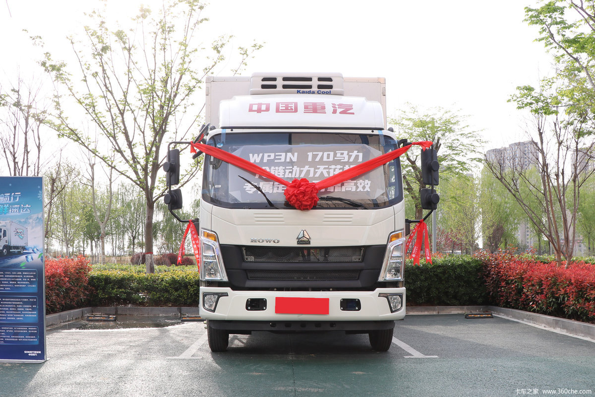 中国重汽HOWO 悍将 160马力 4X2 4.08米档冷藏车