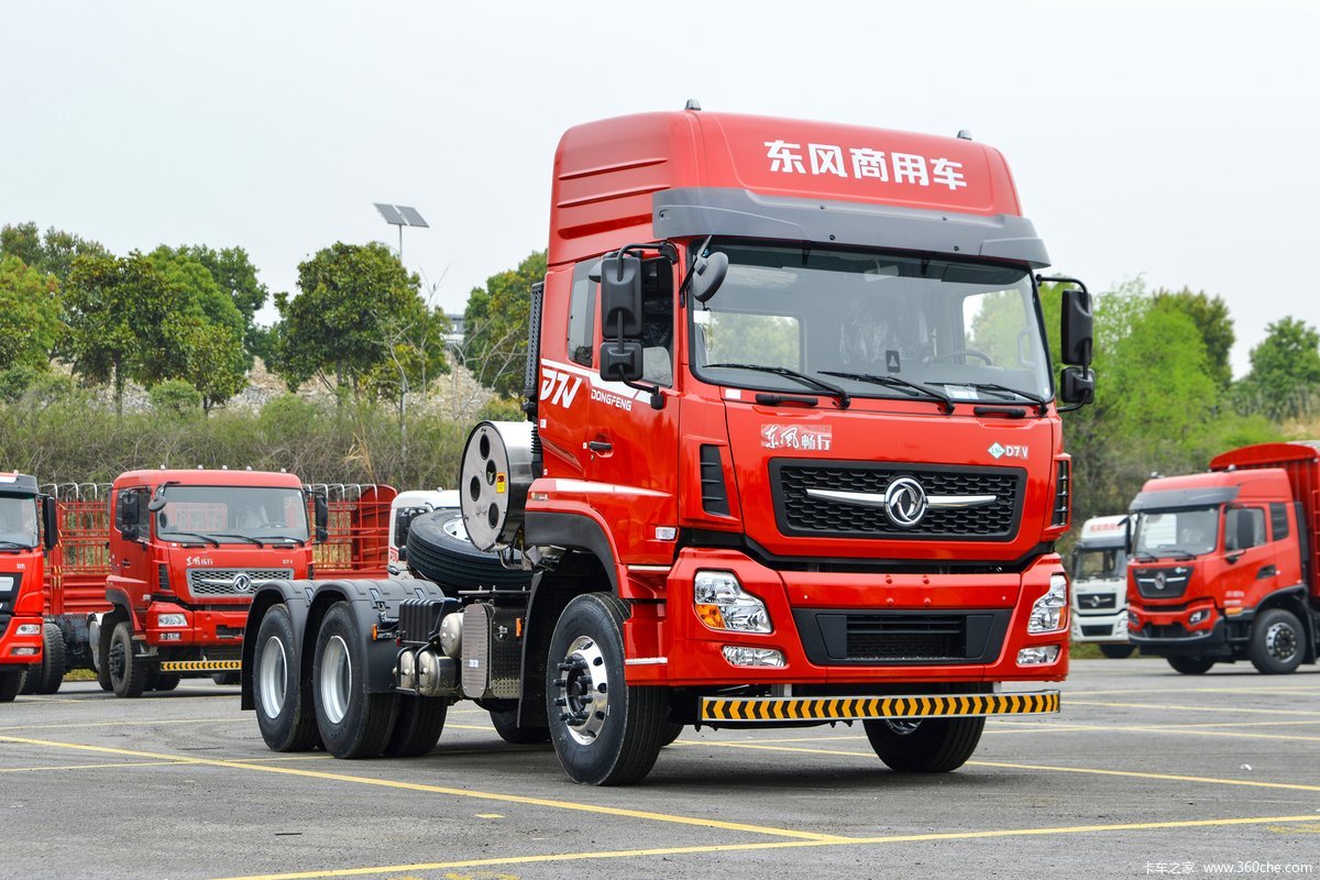 东风新疆 畅行D7V 480马力 6X4 LNG牵引车