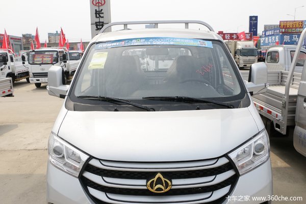 新豹T5载货车济宁市火热促销中 让利高达0.3万