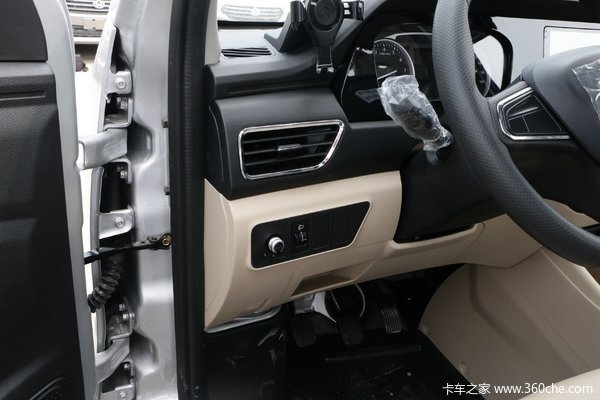 长安跨越 新豹T5 舒适型 1.6L 122马力 汽油 2.85