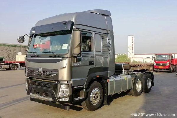 中国重汽成都商用车 豪沃V7-X 460马力 6X4 牵引车(ZZ4252V3247F1)